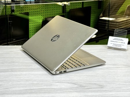 HP Laptop 15s-fq2621n 4